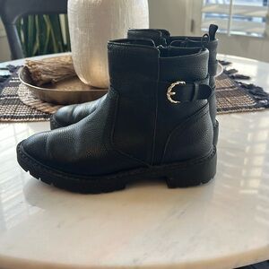 Kids gap lug sole Chelsea boot.
